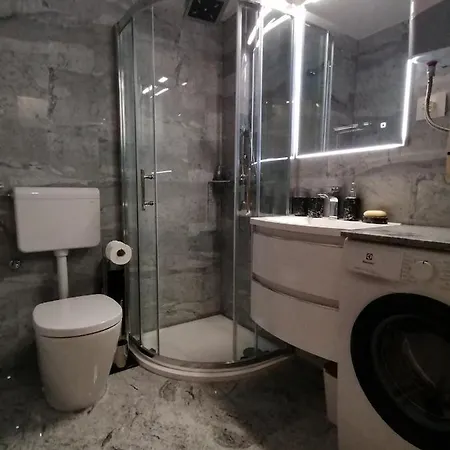 Dom Loron Пореч